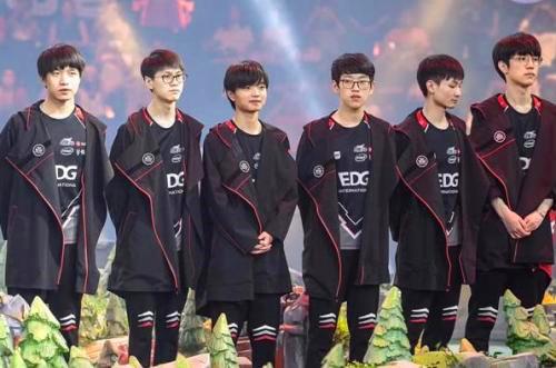 民心向背不 民心向背不