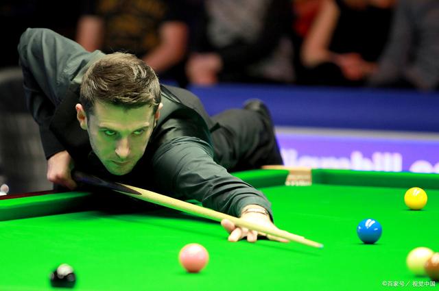 一个鲜明的 一个鲜明的