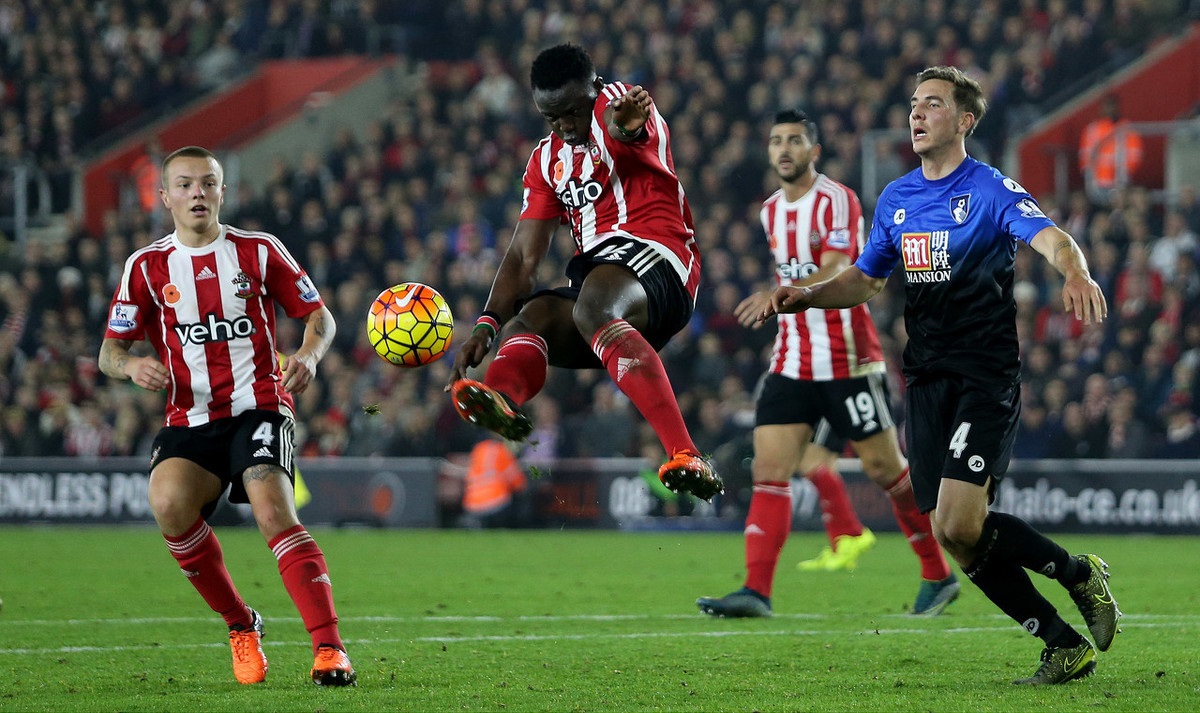 球队士气低 球队士气低