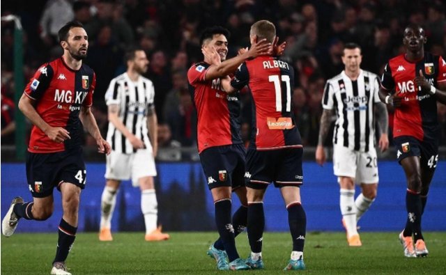 遭断棒击中 遭断棒击中